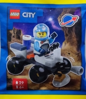 952407 Astronaut with Quad